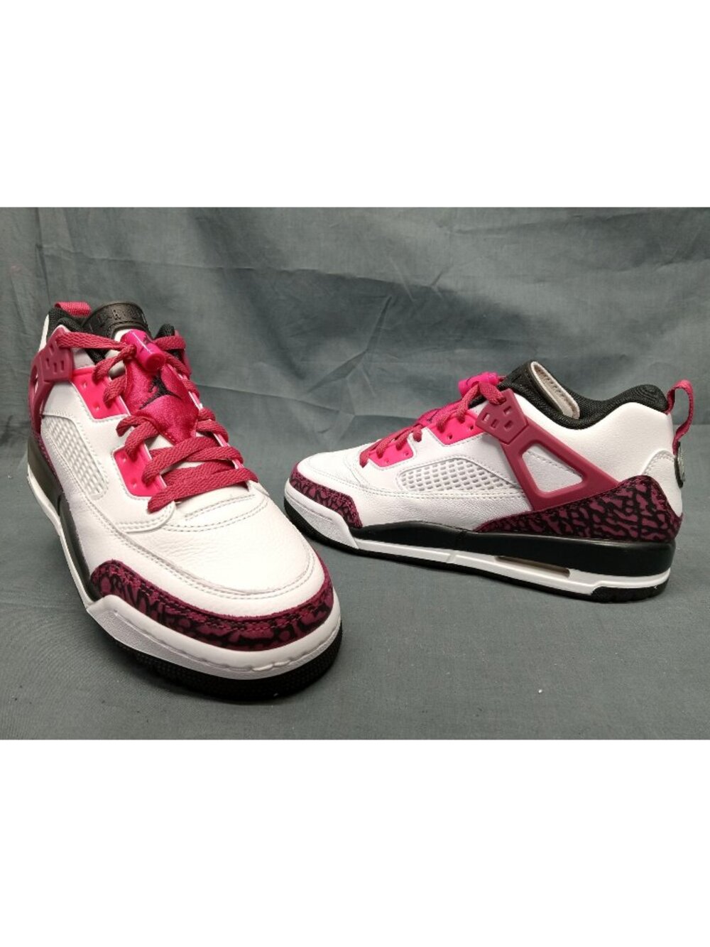 Jordan Spizike Low (GS) White Sweet Beet Off Noir Boys Size 6.5 NEW NO BOX!